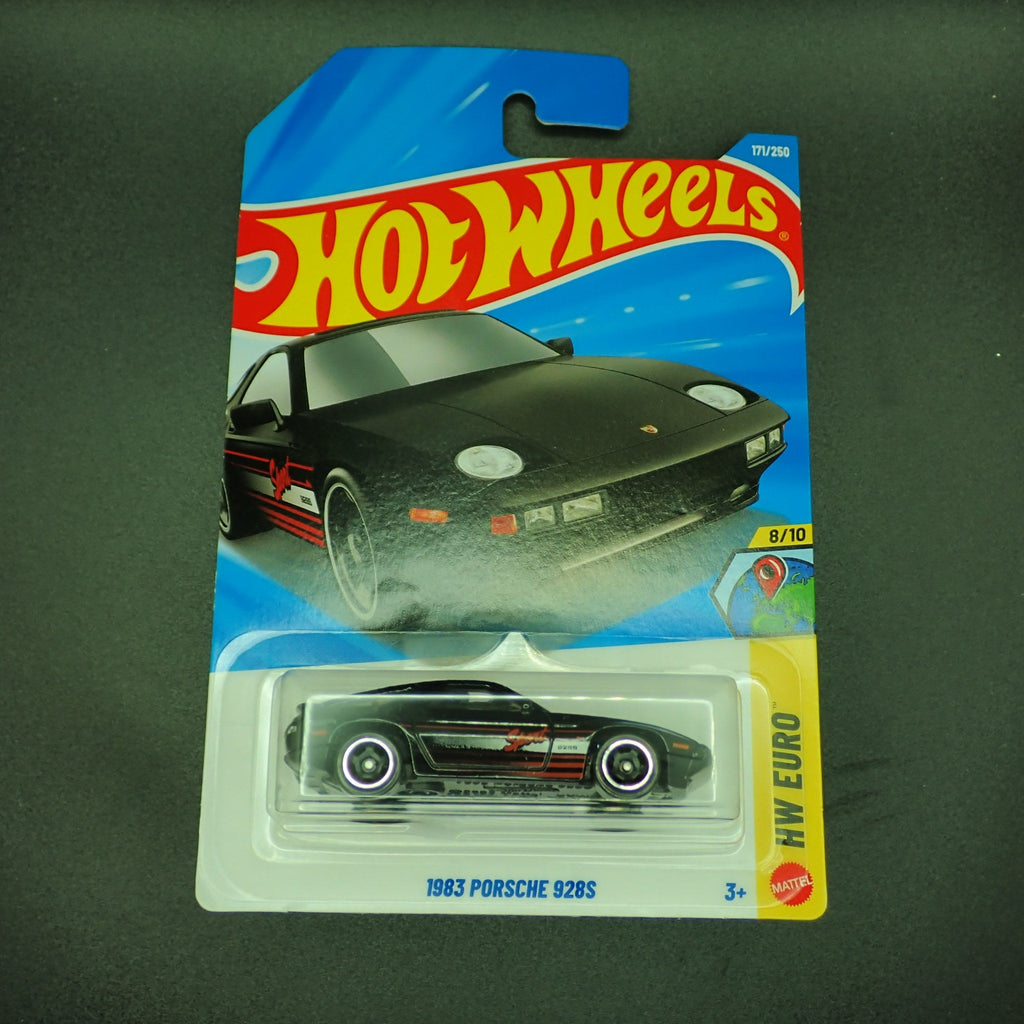 Hot Wheels HW Euro 1983 Porsche 928S 1:64, front of card