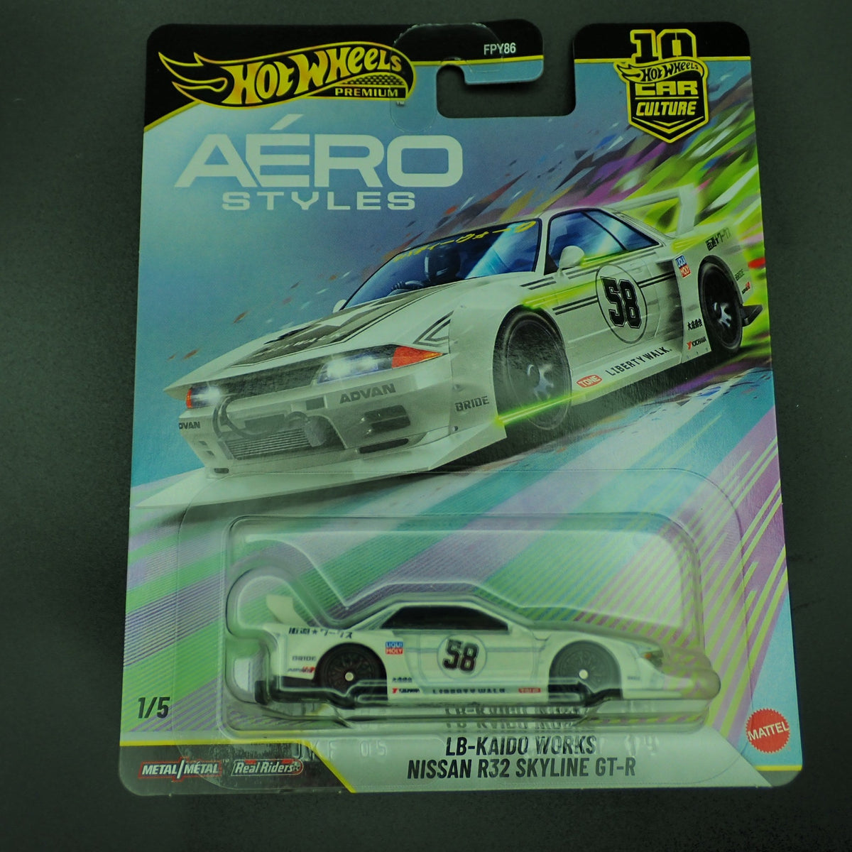 Hot Wheels Aero Styles LB-Kaido Works Nissan R32 Skyline GT-R 1:64, front of card